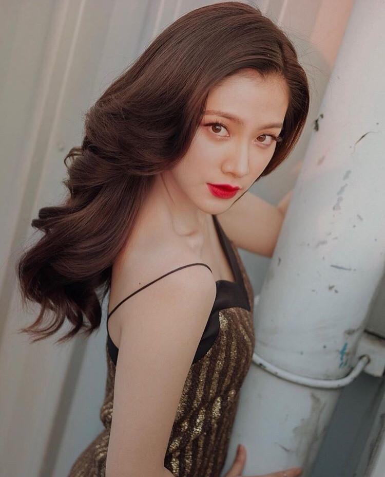 ใบเฟิร์น พิมพ์ชนก