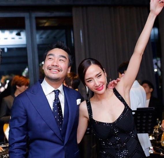 อั้ม ไฮโซพก 