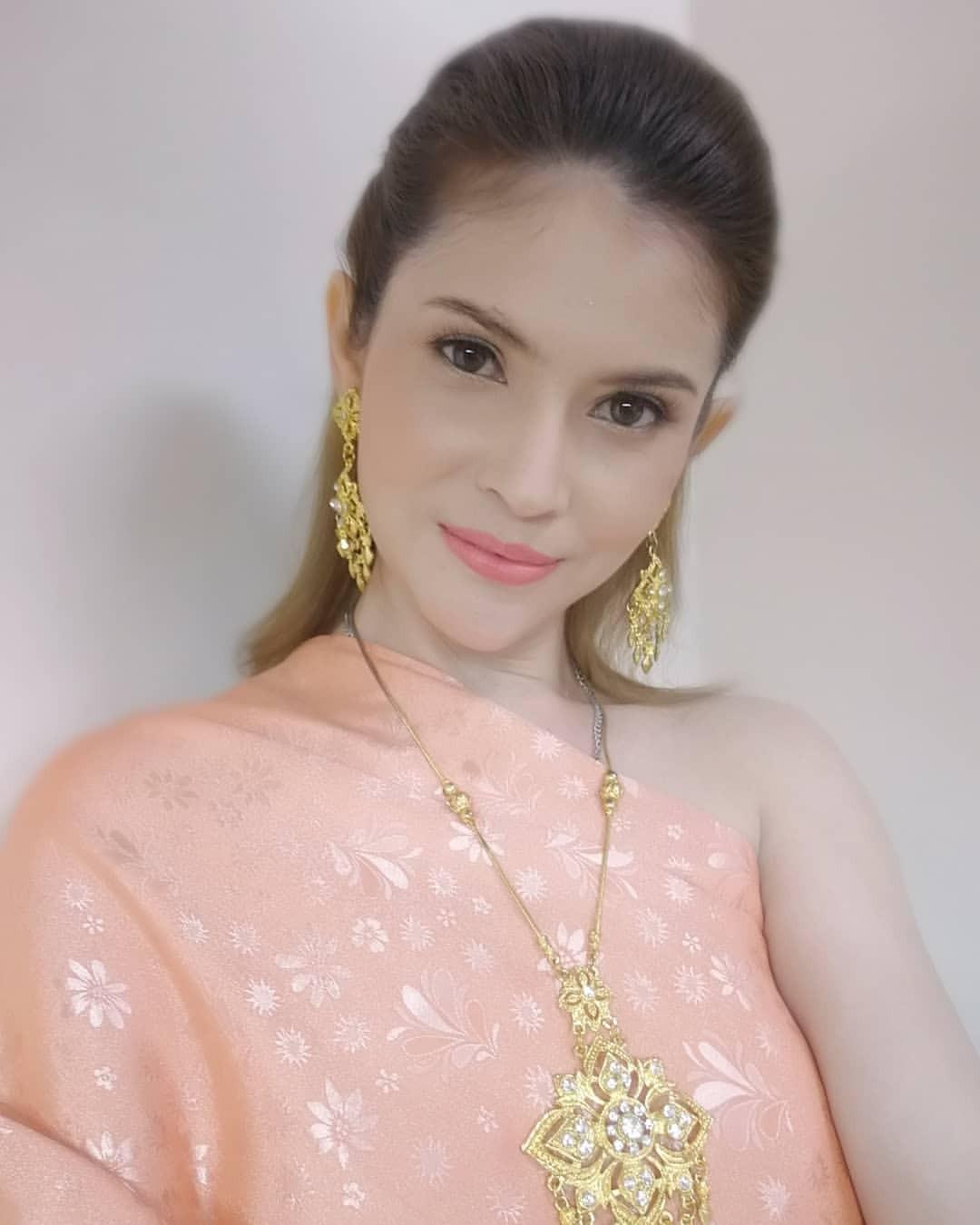 แอนนี่ บรู๊ค