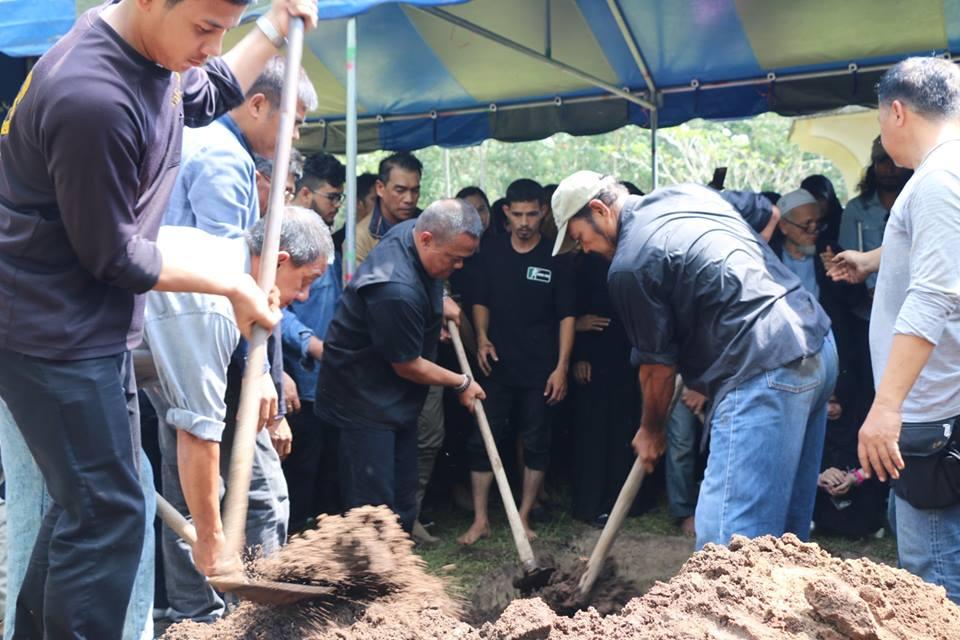 จตุพร พรหมพันธุ์ ในพิธีศพ อุสมาน ลูกหยี