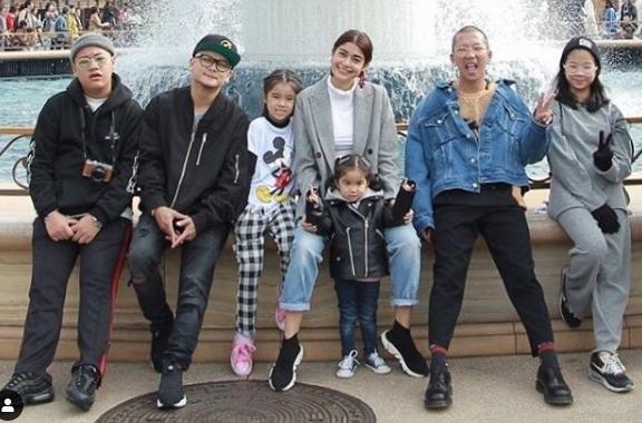 ครอบครัวแจ๊ส ชวนชื่น กับลูกๆ ทั้ง 4 