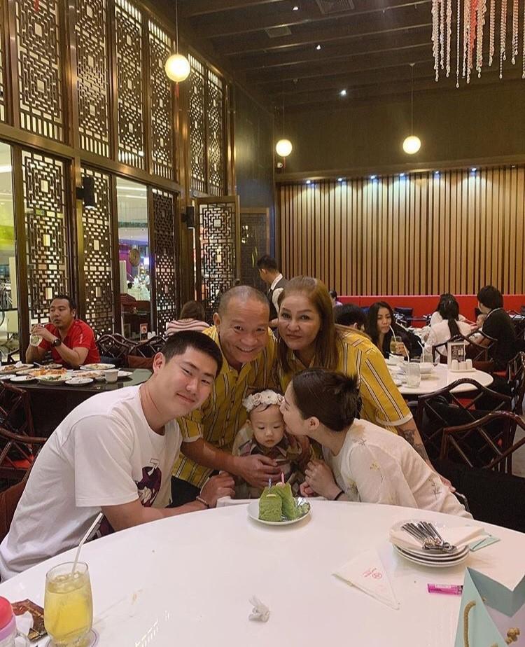 เอ็ม บุษราคัม