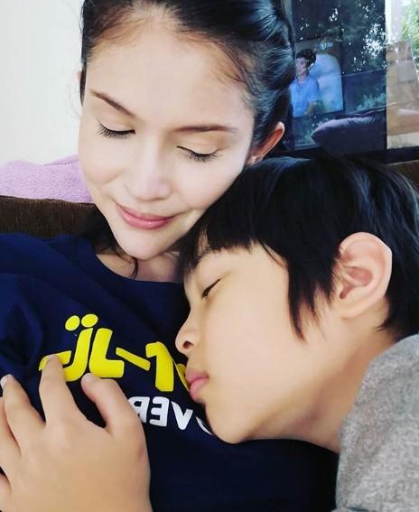 แอนนี่ น้องฑีฆายุ 