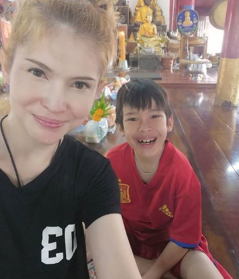 แอนนี่ น้องฑีฆายุ 
