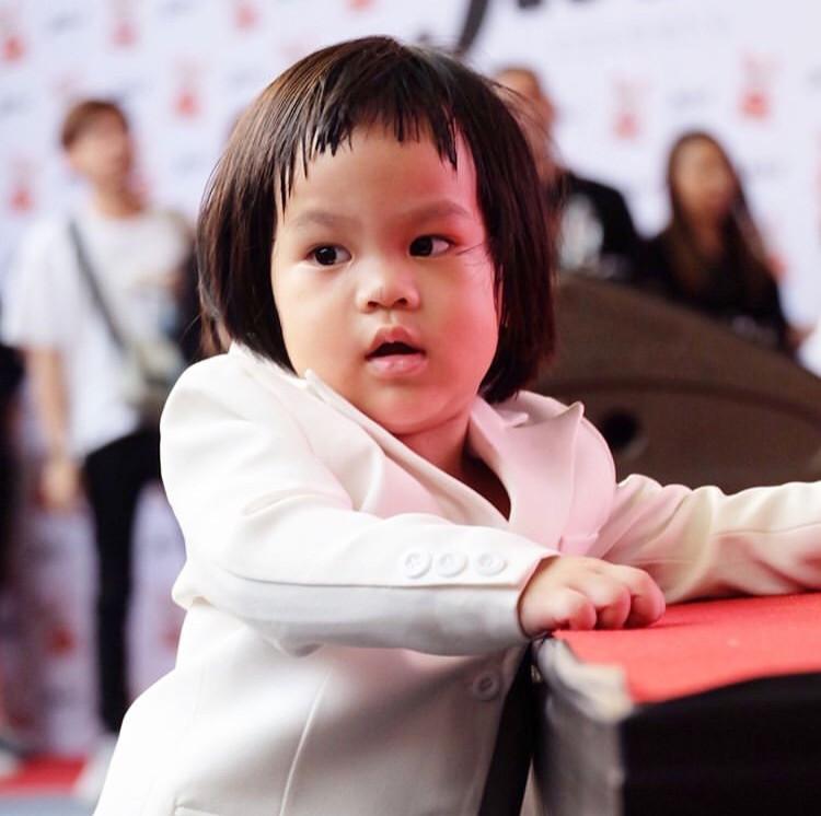 ออกัส ออก้า ออกู๊ด ออเกรซ