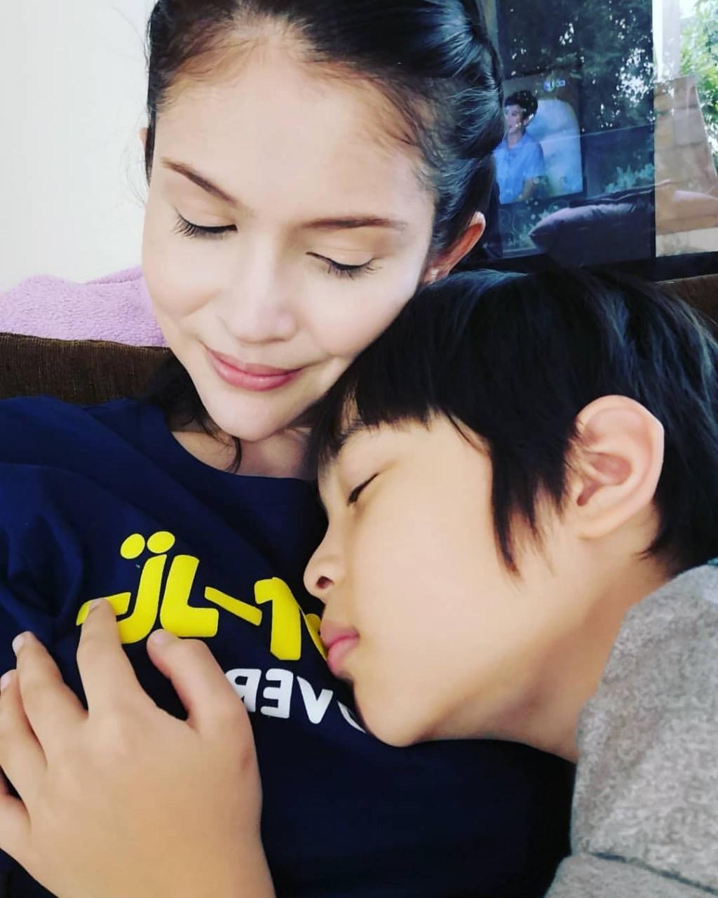 แอนนี่ บรู๊ค