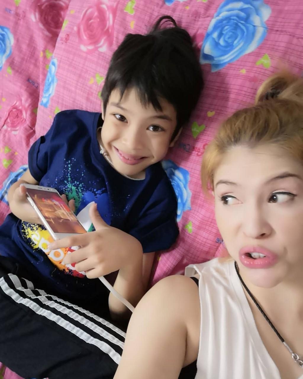 แอนนี่ บรู๊ค