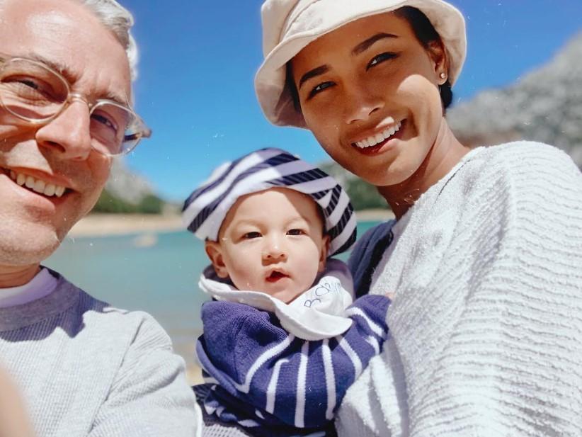 ครอบครัว เมญ่า 