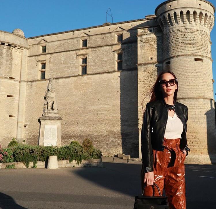 อั้ม พัชราภา - ไฮโซพก