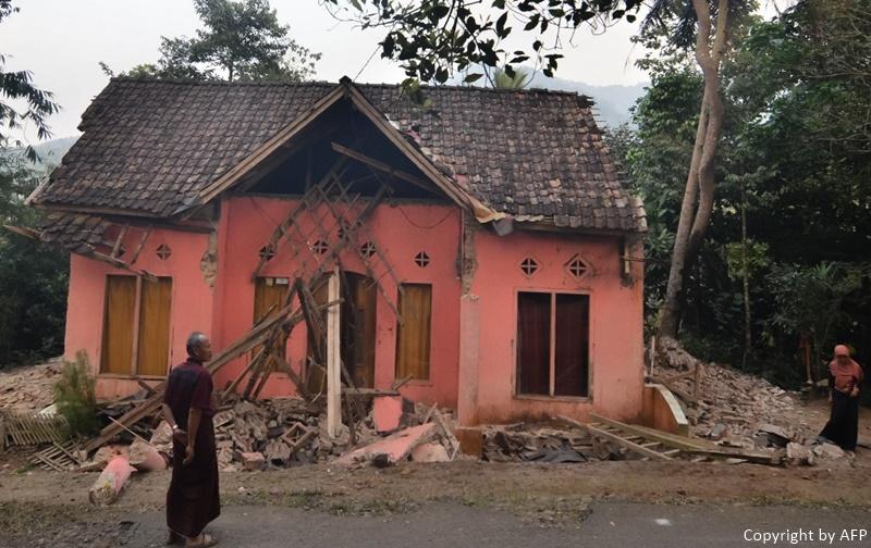 แผ่นดินไหว 6.8 ที่อินโดนีเซีย