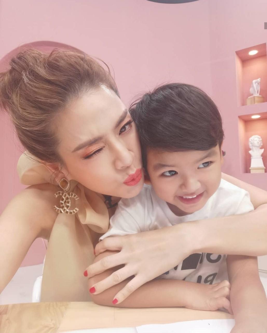 ป๋อ ณัฐวุฒิ - เอ๋ พรทิพย์