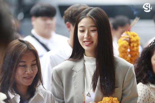 แก้ว จริญญา