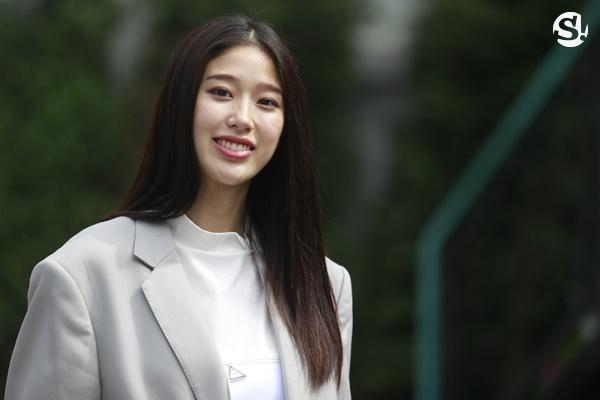 แก้ว จริญญา