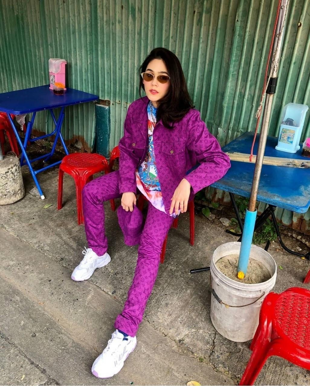 ชมพู่ น็อต