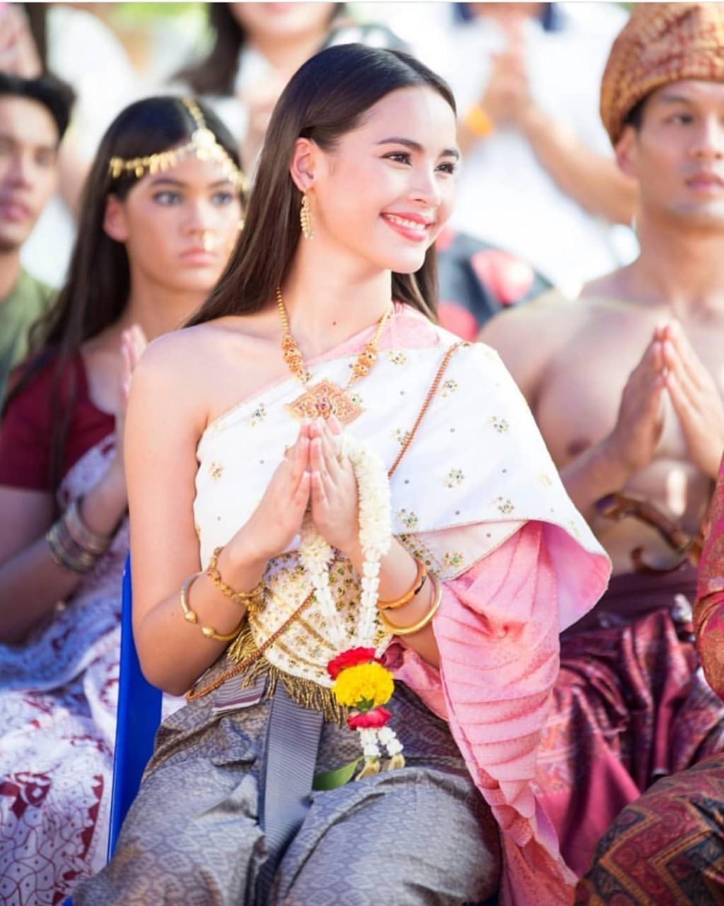 ญาญ่า อุรัสยา