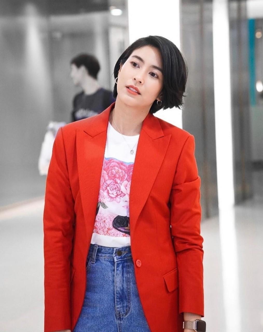 จุ๋ย วรัทยา