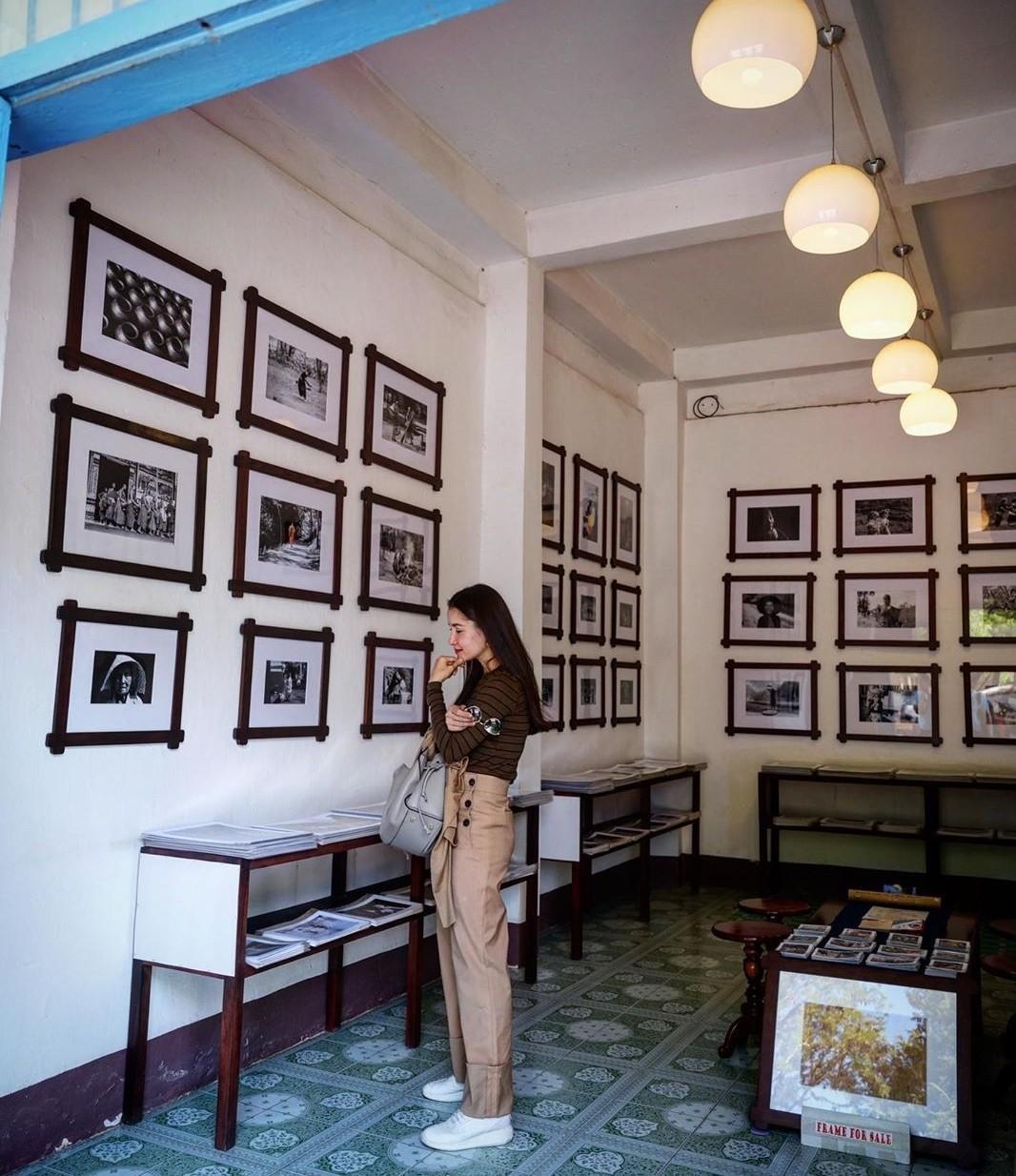 แอน ทองประสม