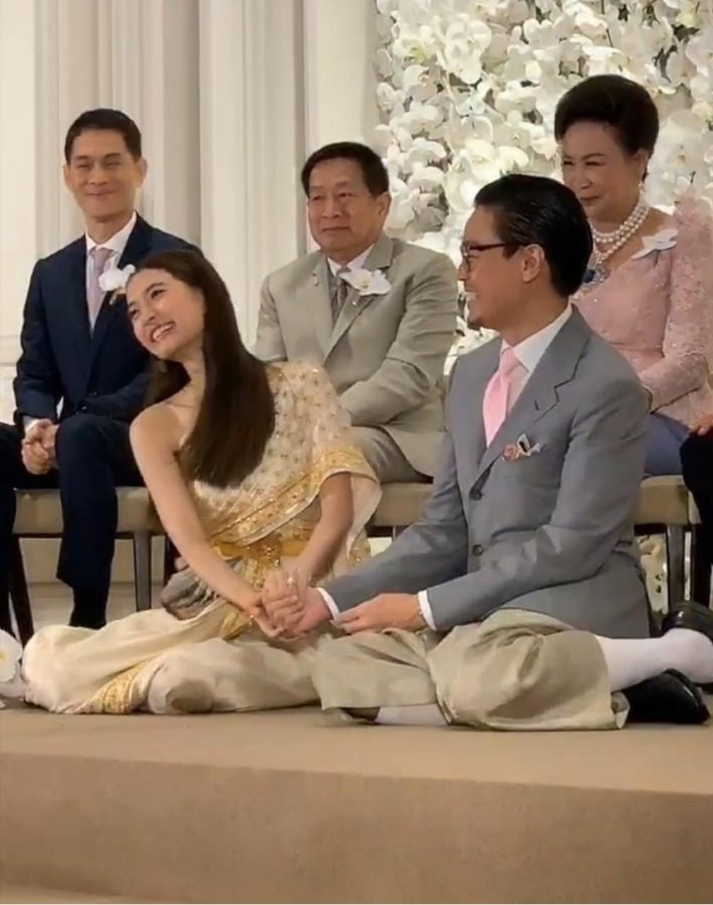 มิว ไฮโซเซนต์