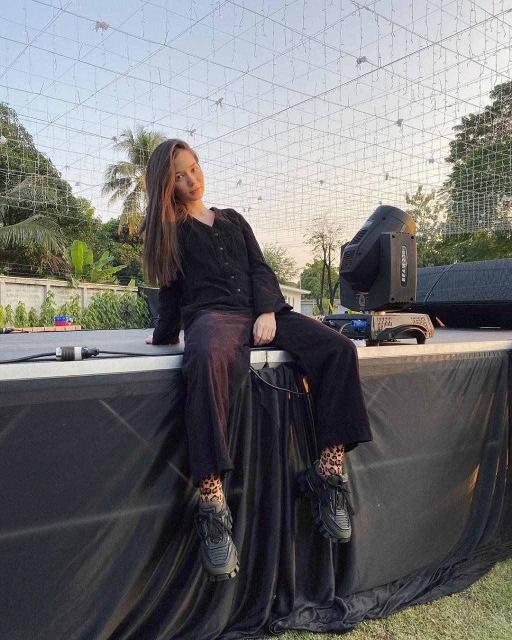 วี วิโอเลต