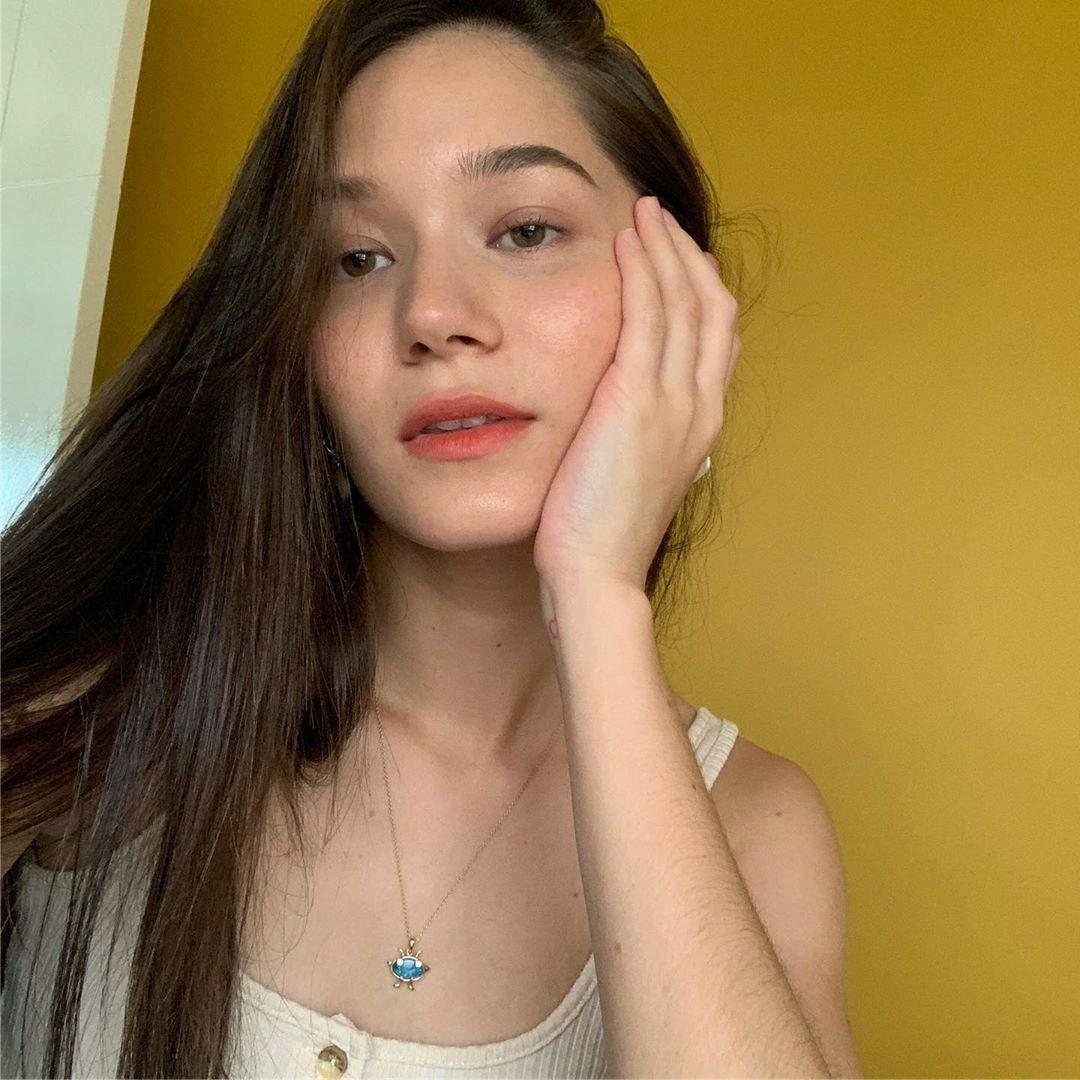 วี วิโอเลต