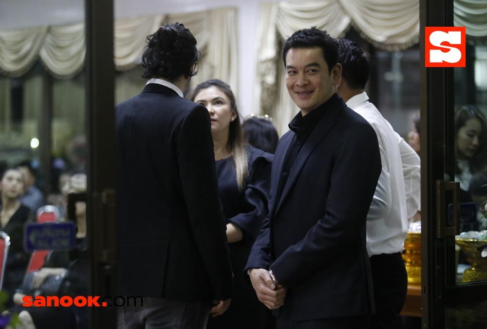 บรรยากาศงานศพแม่ของ ชาคริต แย้มนาม