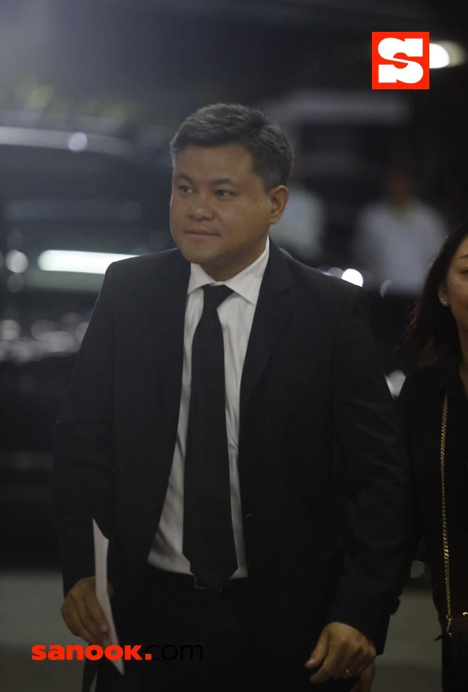 บรรยากาศงานศพแม่ของ ชาคริต แย้มนาม