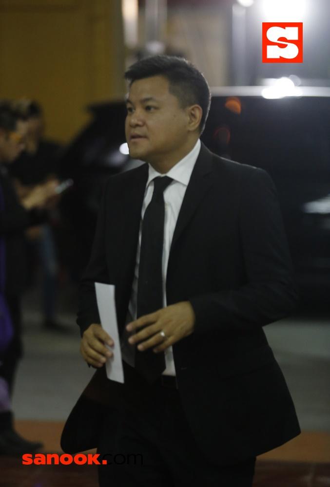 บรรยากาศงานศพแม่ของ ชาคริต แย้มนาม