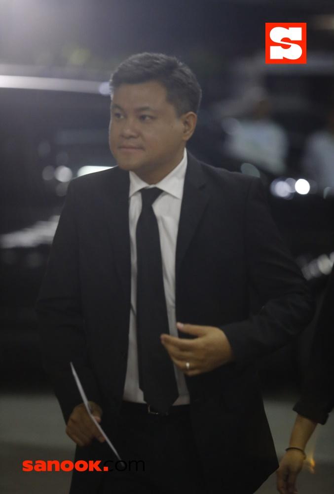 บรรยากาศงานศพแม่ของ ชาคริต แย้มนาม