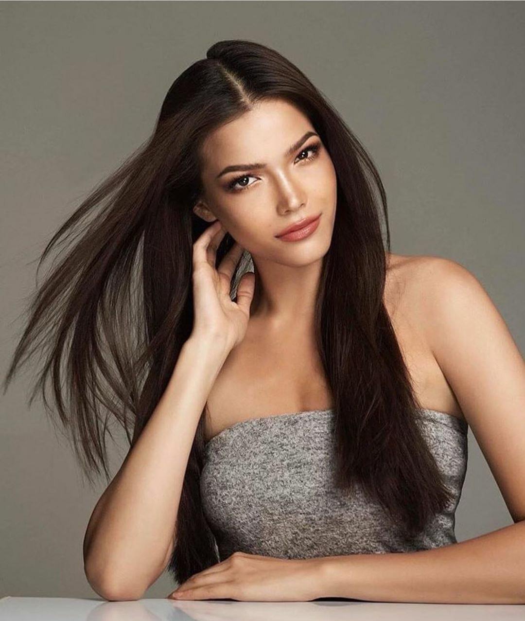 ฟ้าใส ปวีณดา