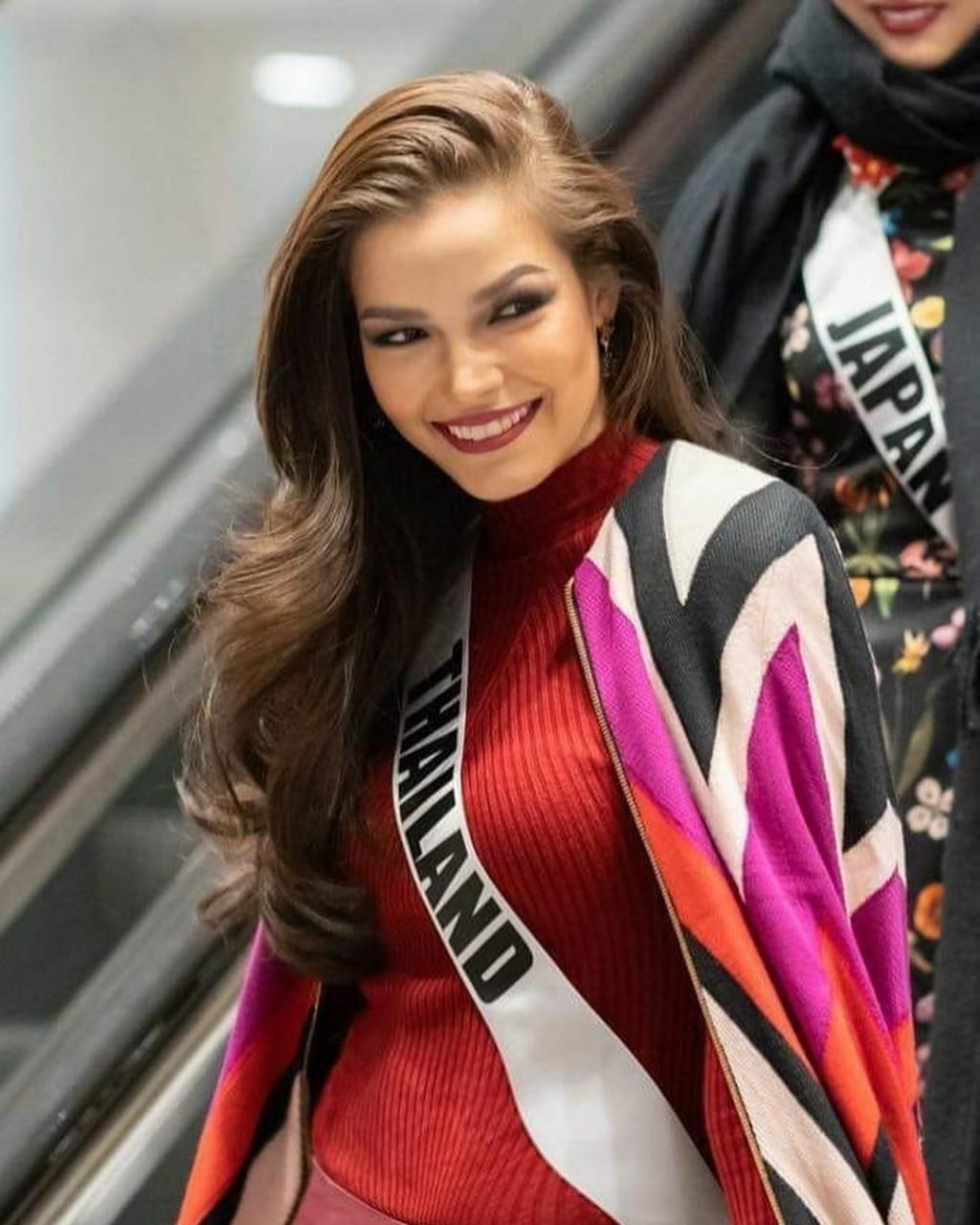 ฟ้าใส ปวีณดา