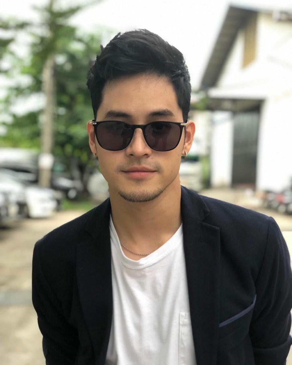 เก้า จิรายุ - วี วิโอเลต