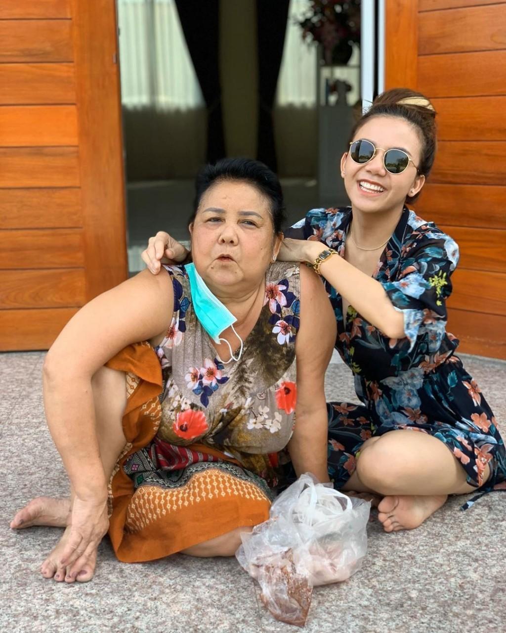 จ๊ะ อาร์สยาม