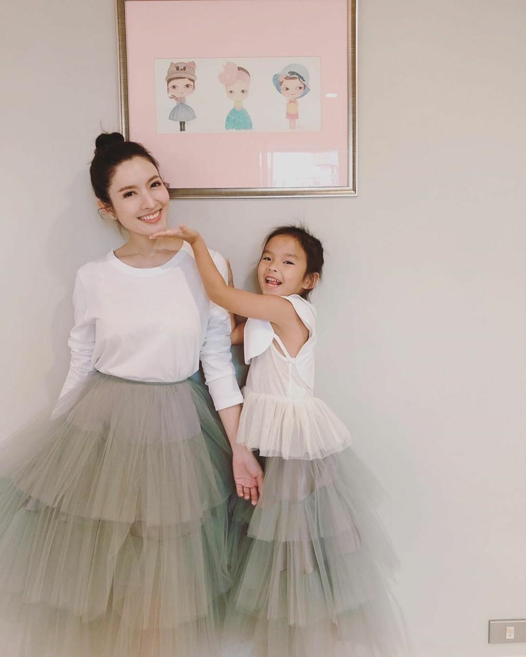 แอฟ ทักษอร