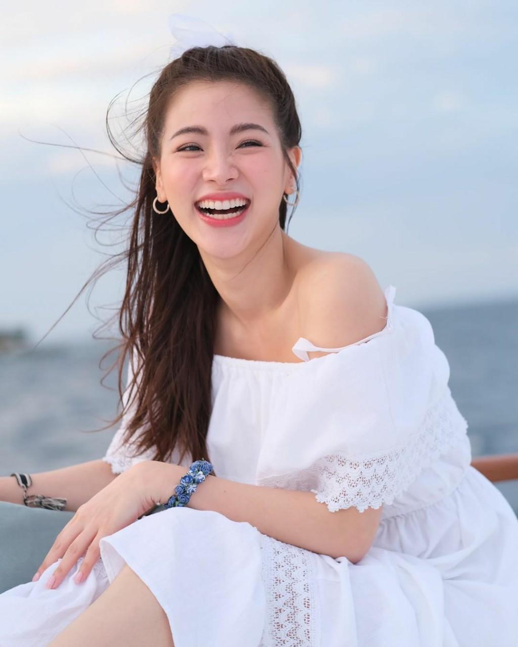 ใบเฟิร์น พิมพ์ชนก