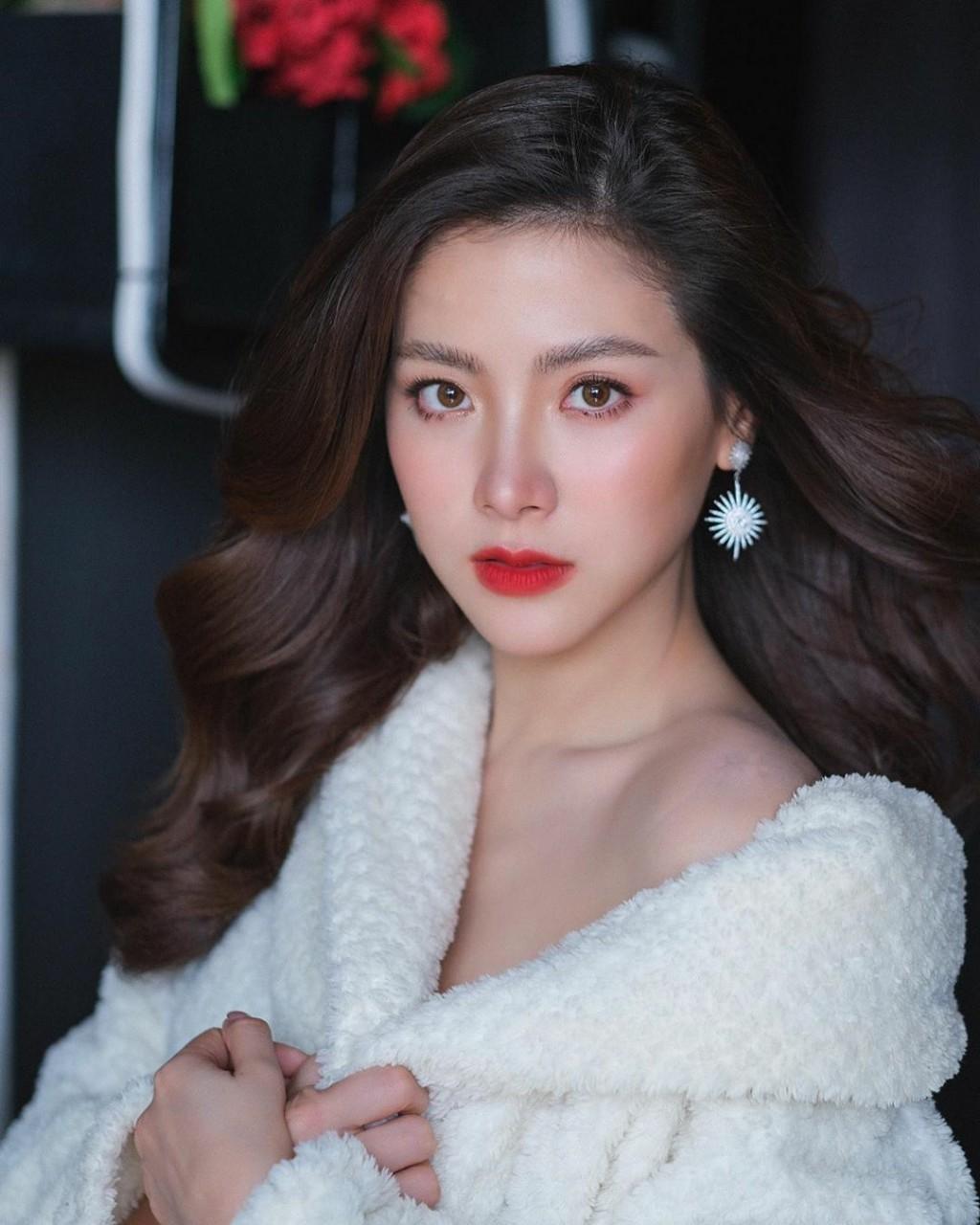 ใบเฟิร์น พิมพ์ชนก