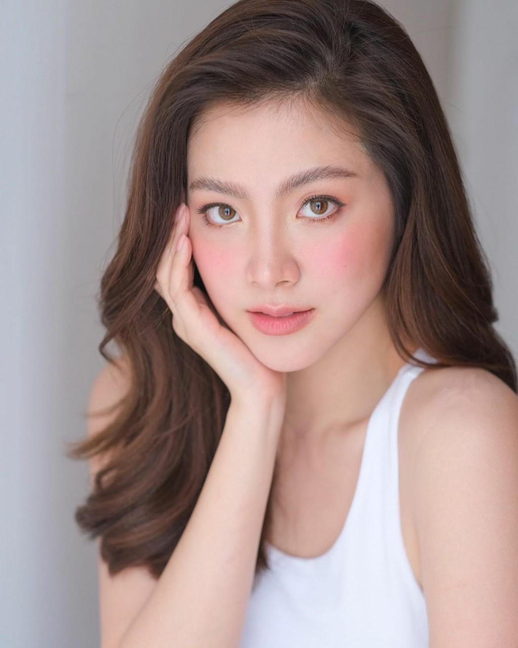 ใบเฟิร์น พิมพ์ชนก