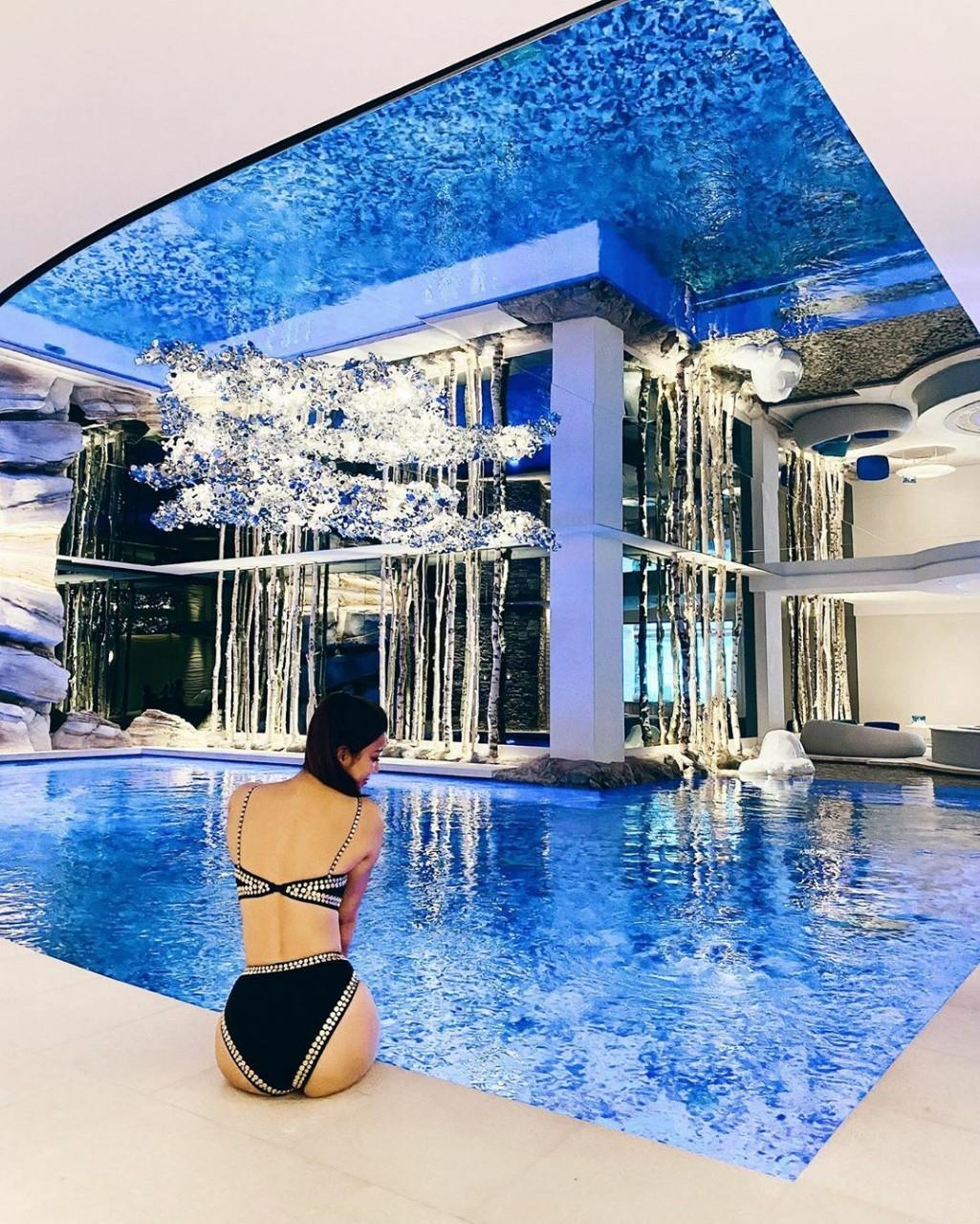 เอมมี่ มรกต