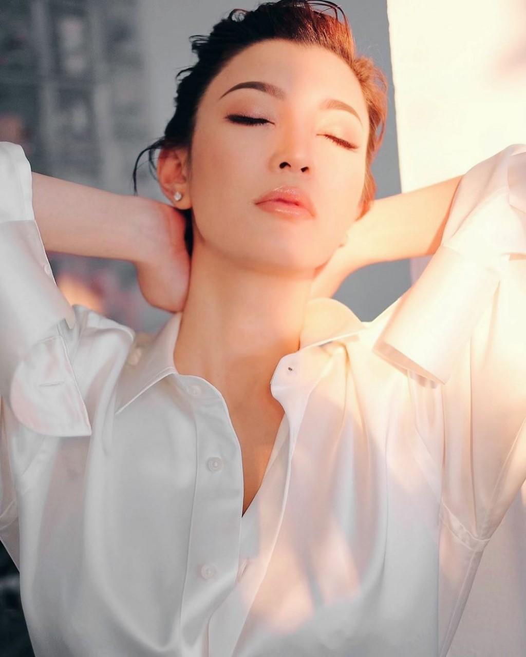 เอมมี่ มรกต