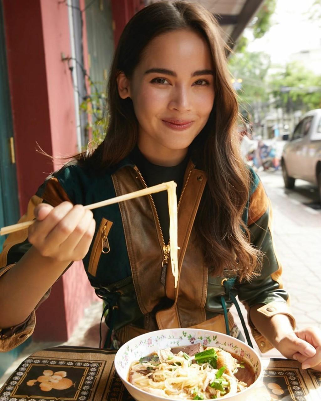 ญาญ่า อุรัสยา