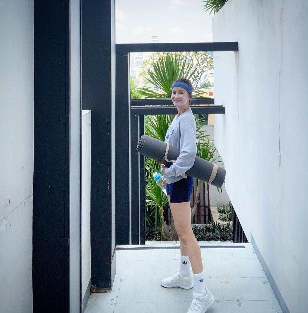 แอน ทองประสม