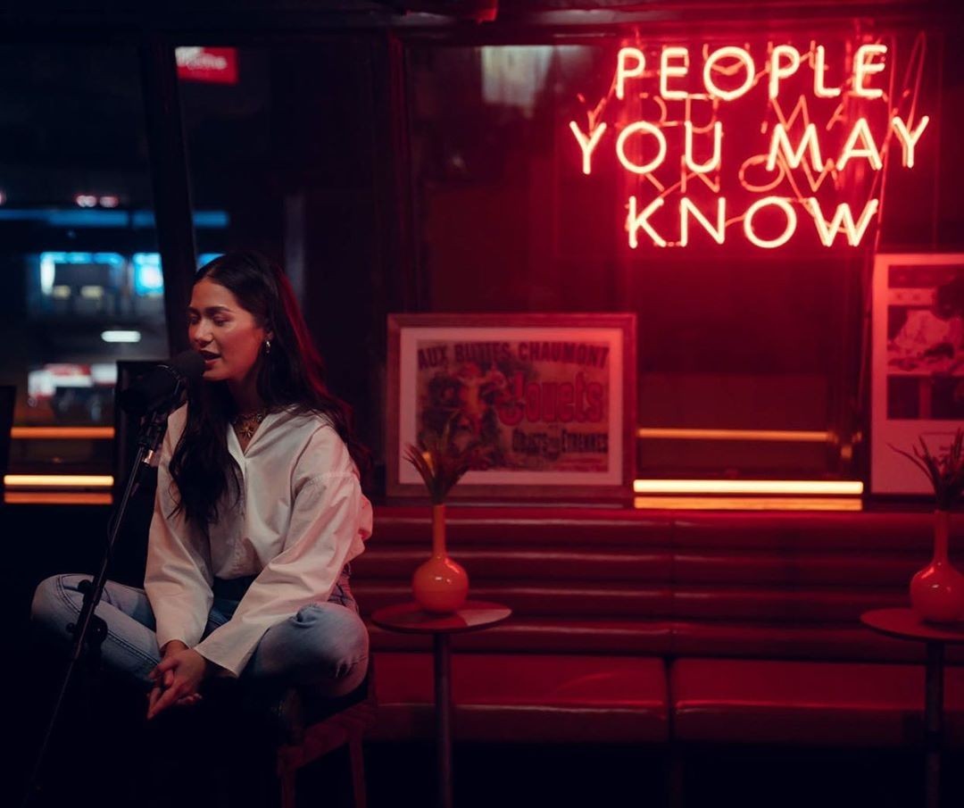 วี วิโอเลต