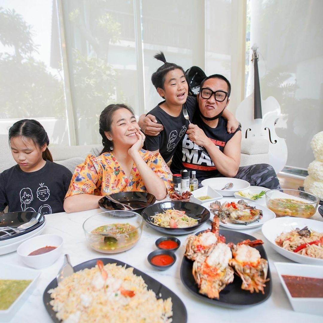 ครอบครัว ศิลาชัย