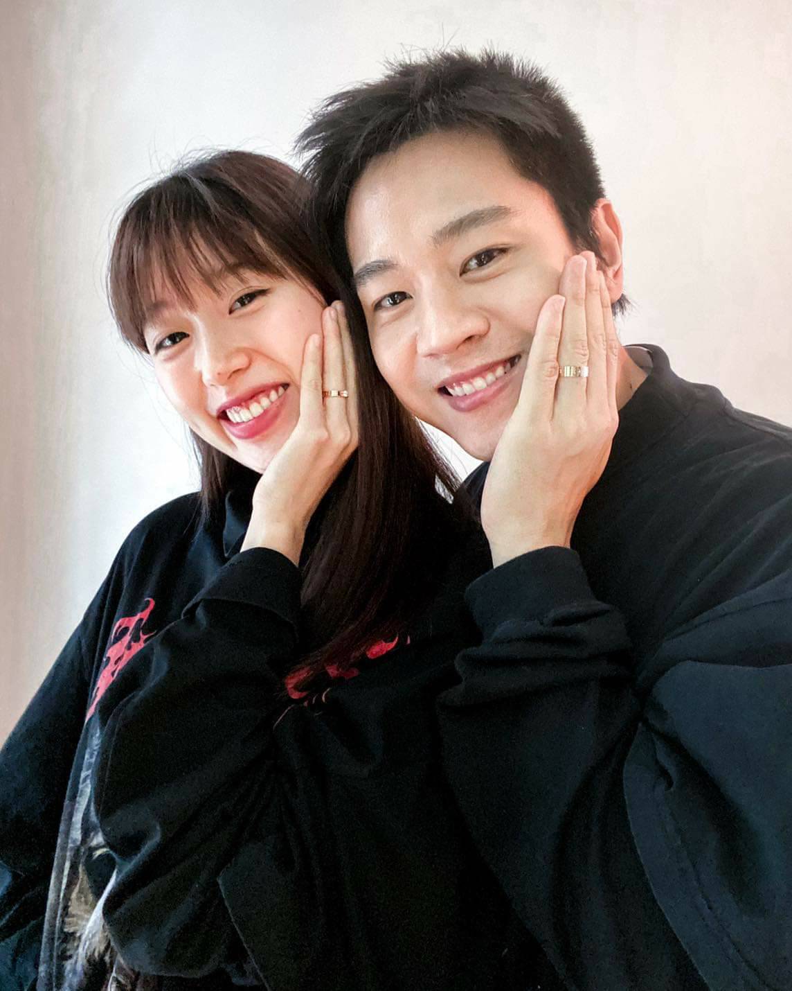 โทนี่ รากแก่น - แก้ว จริญญา