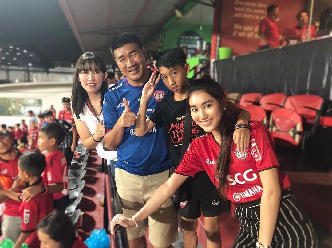 สมรักษ์ คำสิงห์ และครอบครัว