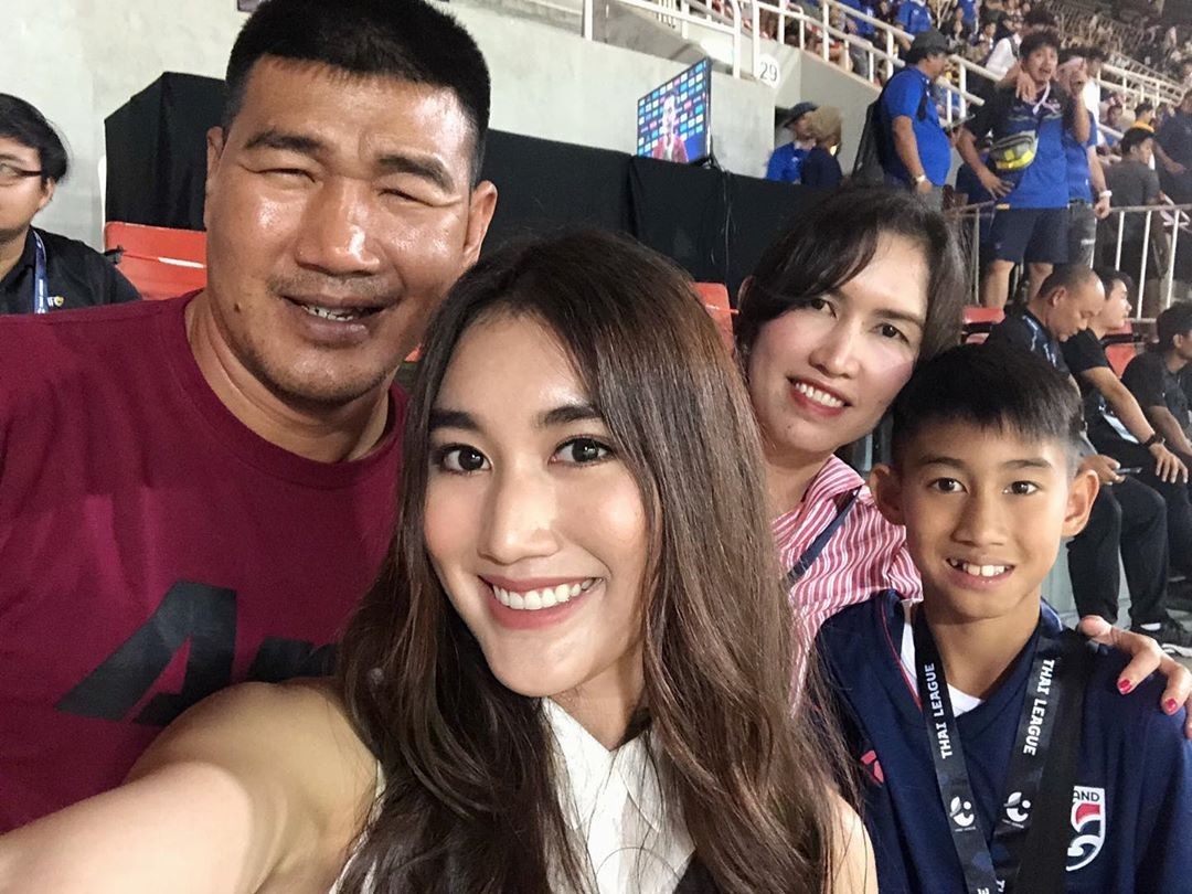 สมรักษ์ คำสิงห์ และครอบครัว