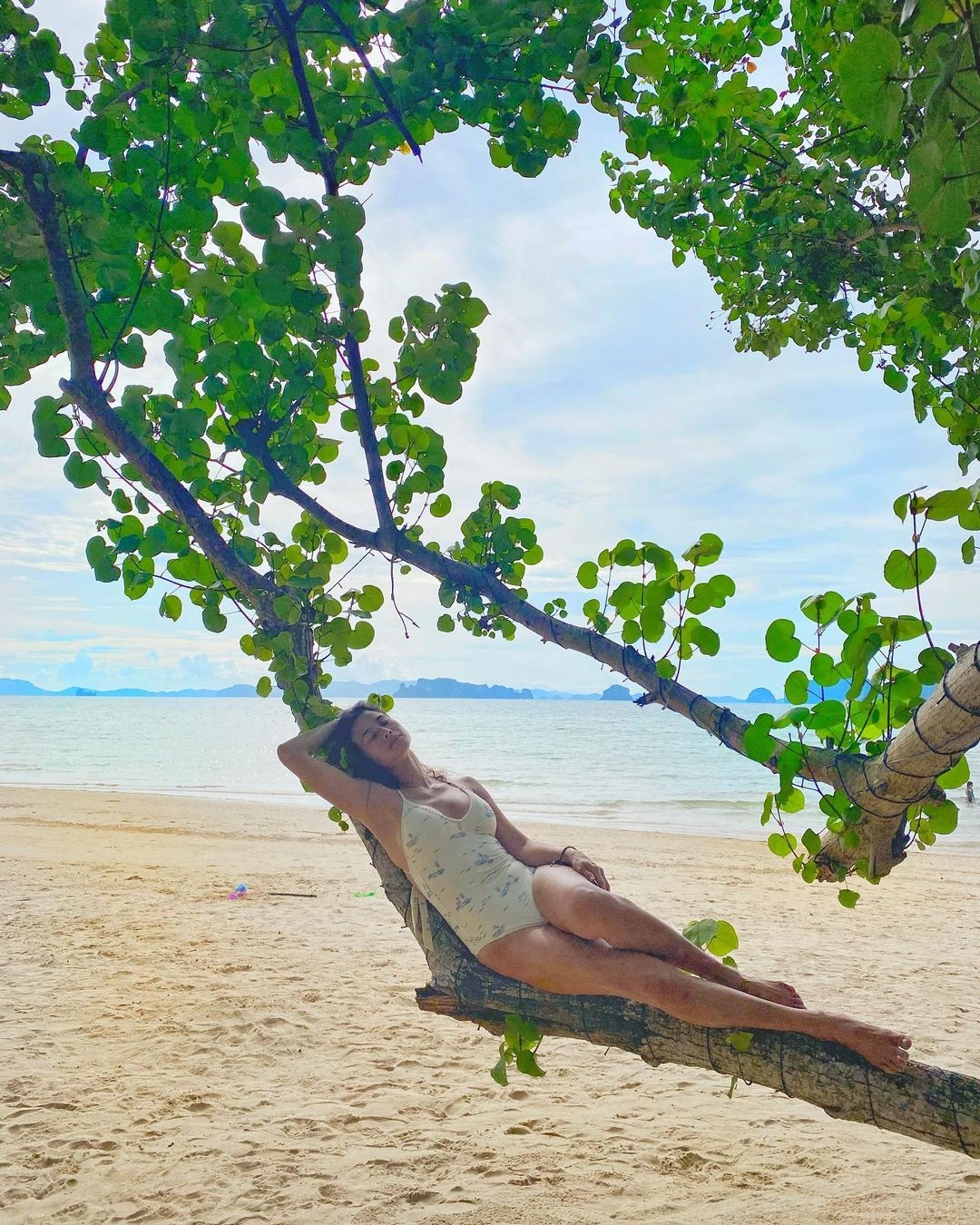 น้ำฝน กุลณัฐ