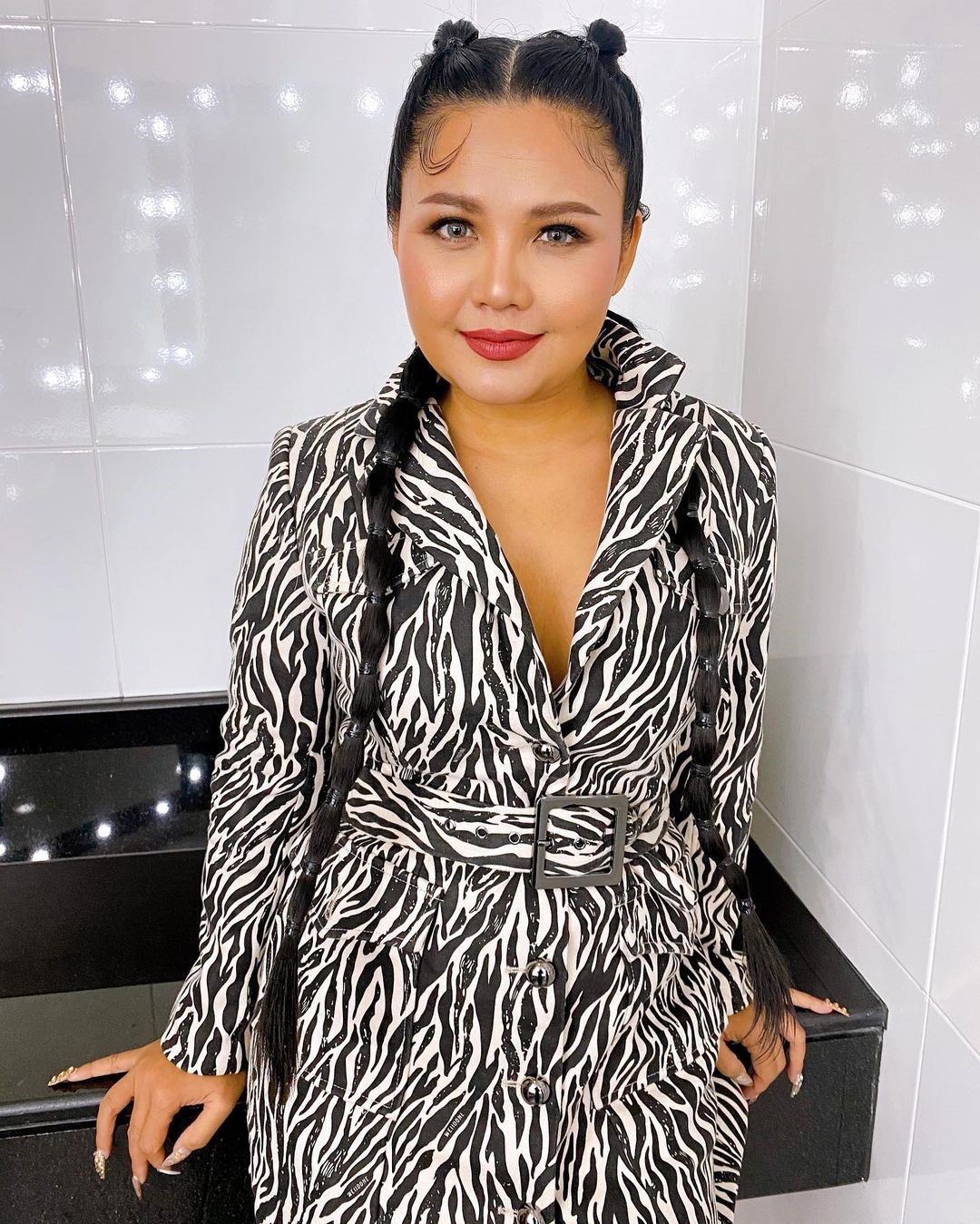 ตั๊กแตน ชลดา