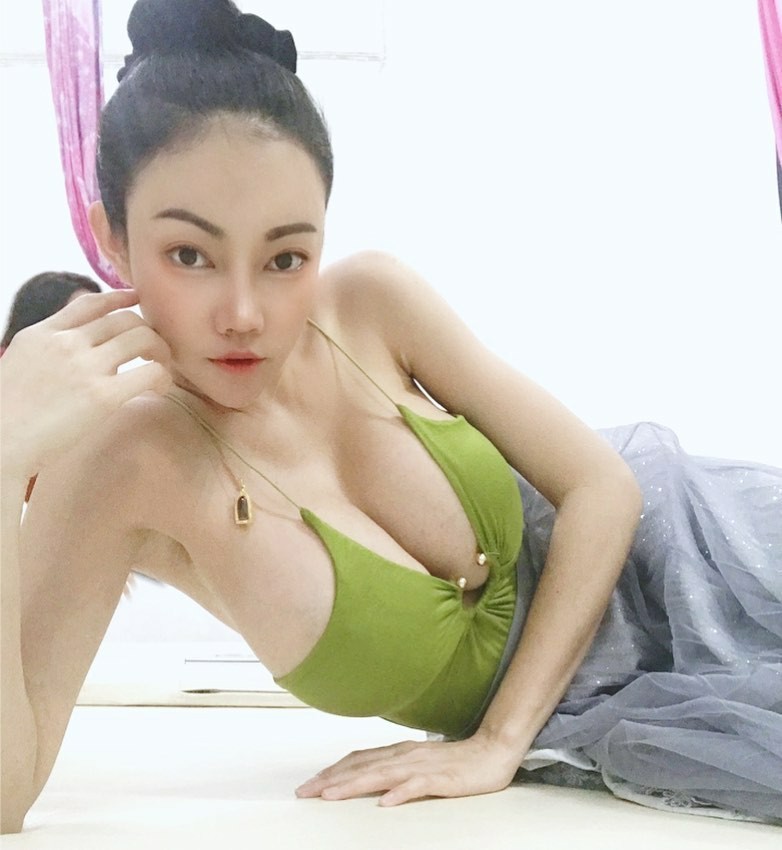 เอ็มมี่ แม็กซิม