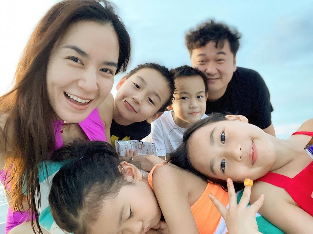 ครอบครัวพลอย ชิดจันทร์