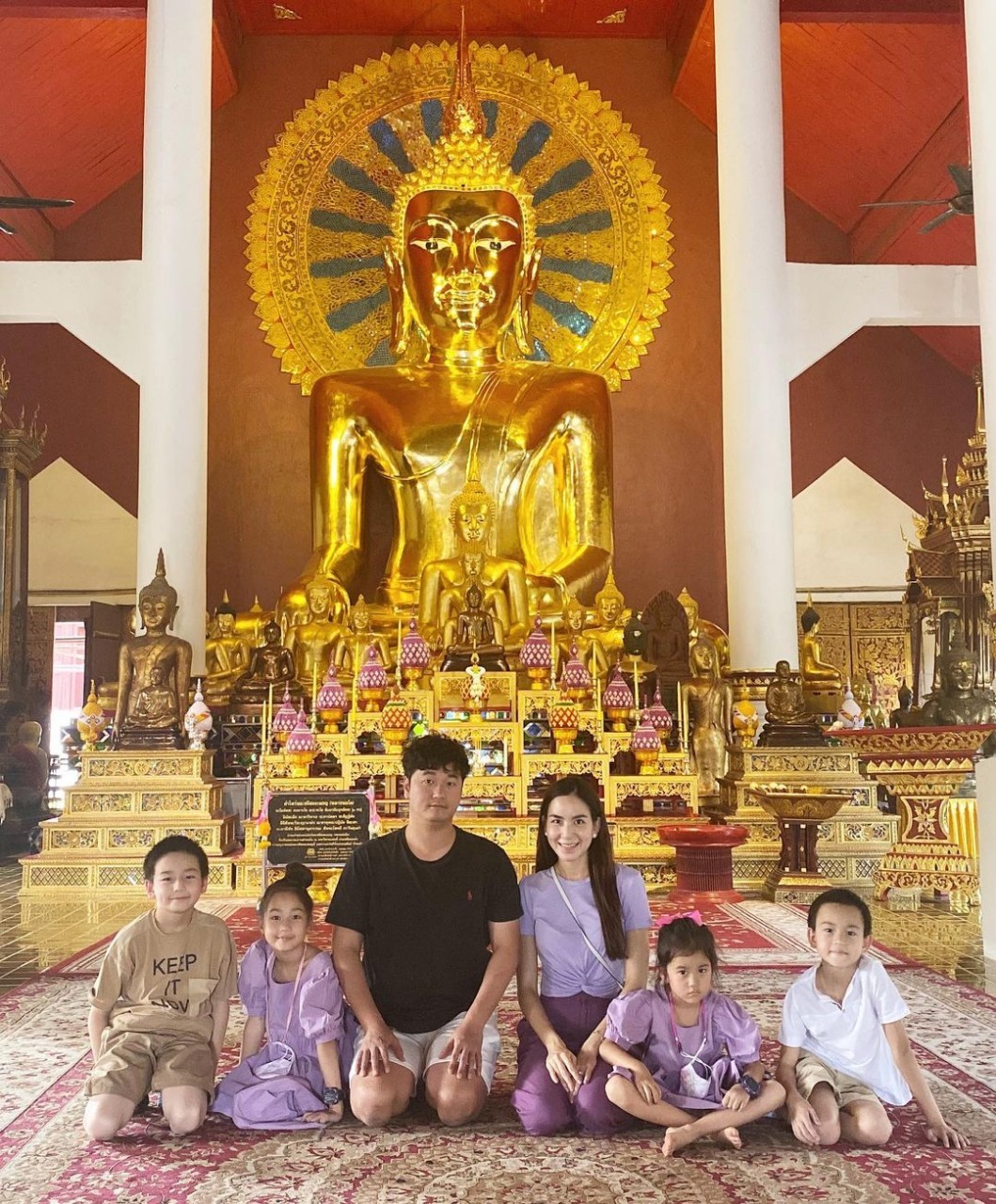 ครอบครัวพลอย ชิดจันทร์